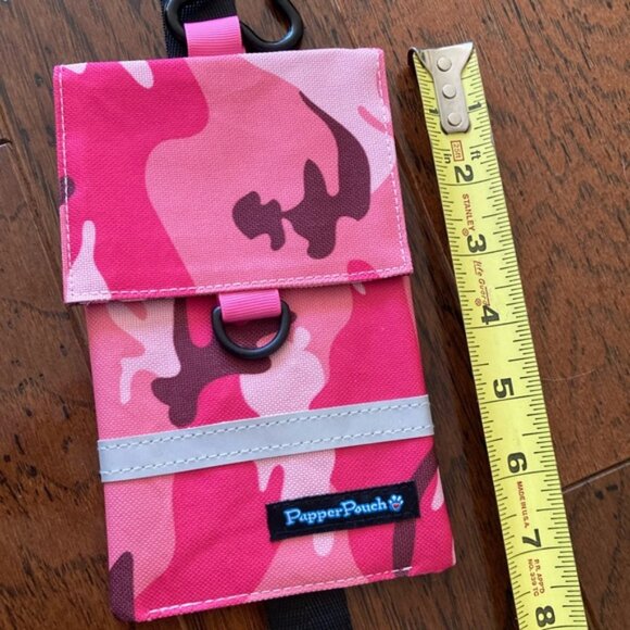 Dog leash with pouch - Picture 5 of 7